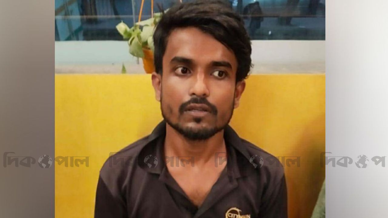 রাব্বির ব্ল্যাকমেইলের ফাঁদে তরুণীরা