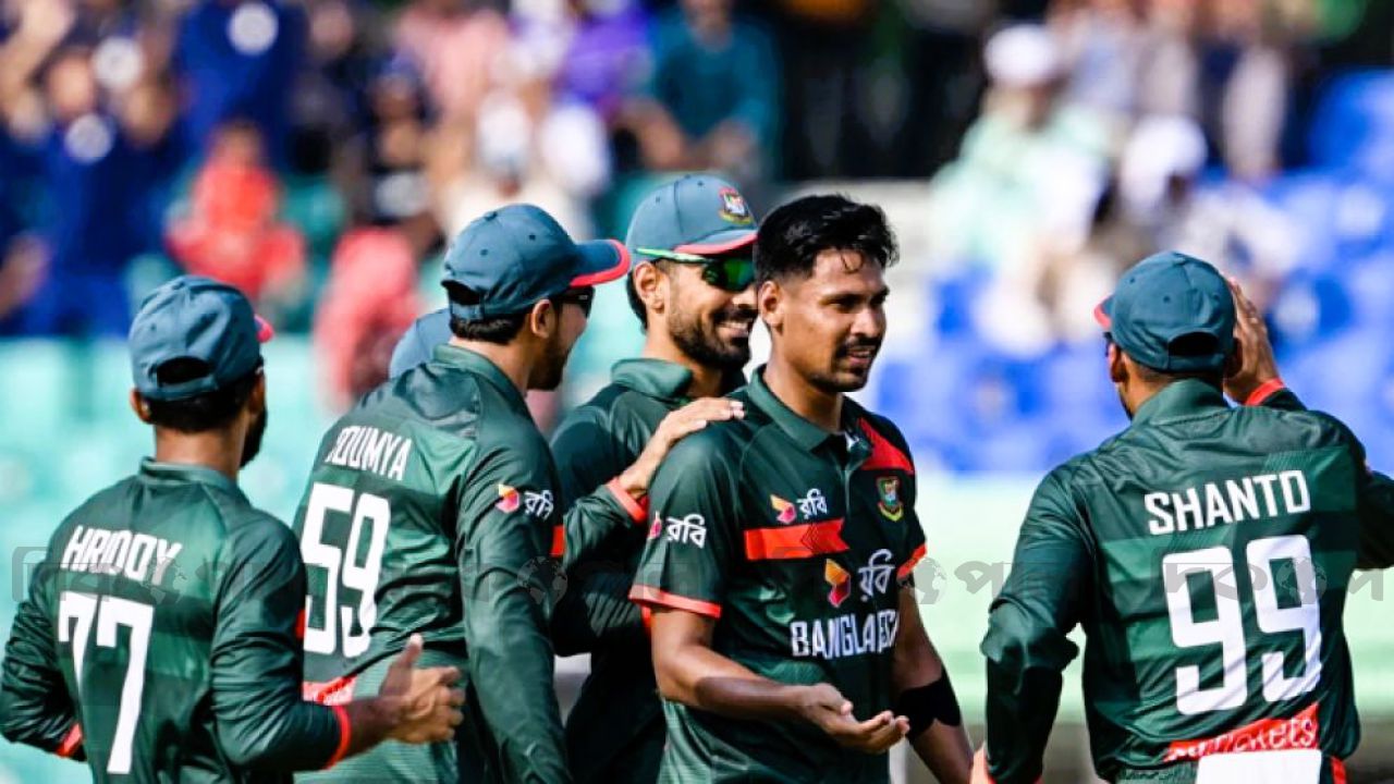 নাজমুলের সেঞ্চুরি মোস্তাফিজের ৫ উইকেটে সিরিজ জিতল বাংলাদেশ