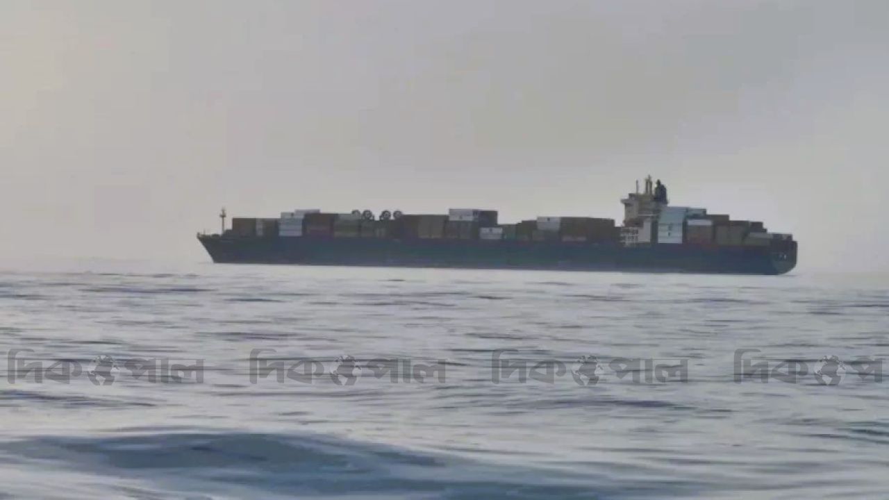 ইরানি জাহাজ আটক করল যুক্তরাষ্ট্র, উত্তপ্ত মধ্যপ্রাচ্যের আঞ্চলিক পরিস্থিতি