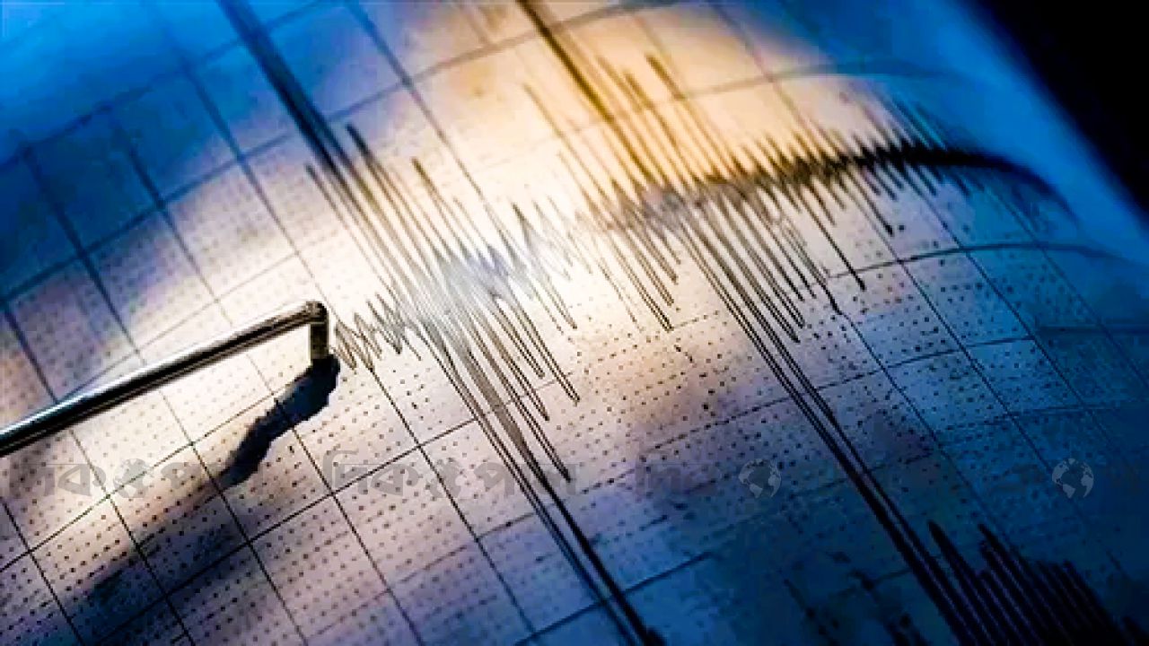 জাপানে ৬.২ মাত্রার শক্তিশালী ভূমিকম্প, ট্রেন চলাচল বিঘ্নিত