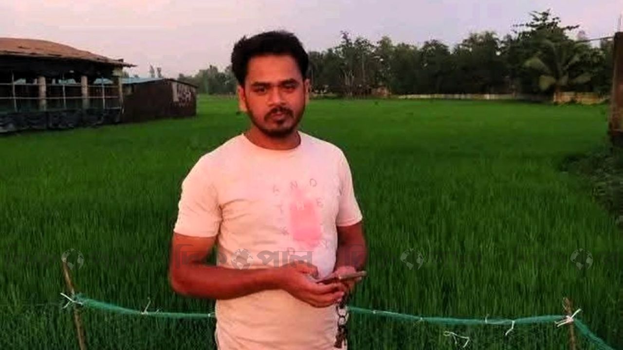 টেকনাফে একদিনে দুই প্রাণহানি ট্রাকের নিচে পিষ্ট পথচারী ও সংঘর্ষে নিহত চালক