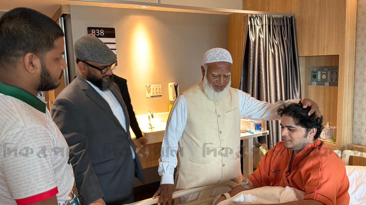 ব্যাংককে চিকিৎসাধীন জুলাই যোদ্ধাদের পাশে বিরোধীদলীয় নেতা